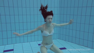 Lady-love's underwatershow porn by Underwater Show