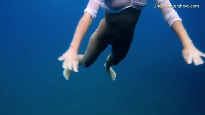 Women's underwatershow trailer by Underwater Show