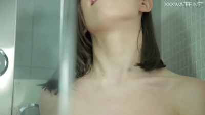 Funny mantrap - dildo masturbation video - Underwater Show