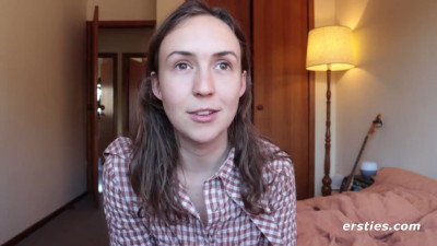 Brunette video with natural wooer from Ersties