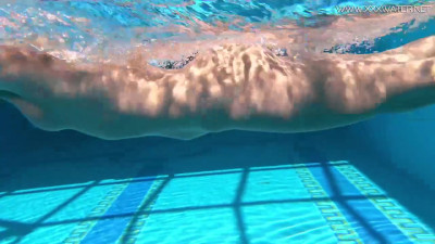 Underwater Show featuring Mary Kalisy's masturbate sex