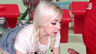Pulchritudinous Bella Bates at breeding video