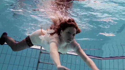 Underwater Show - solo female trailer