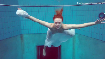 Sweetheart's xxxwater porn by Underwater Show