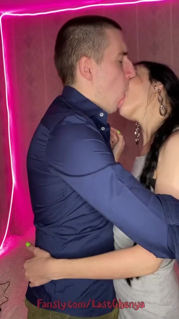 Smiling LastChenya's passionate kissing movie Free Porn Videos | BestPornHubs.