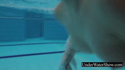 Exquisite honey - swimming movie - Underwater Show