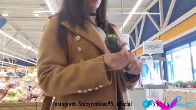 Rosy Spicycookies95's supermarket sex