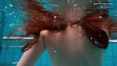 Liza's swim porn by Underwater Show