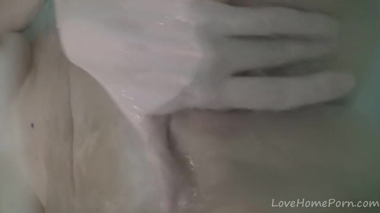 Bath trailer with squeaky side chick from Love Home Porn Free Porn Videos | BestPornHubs.