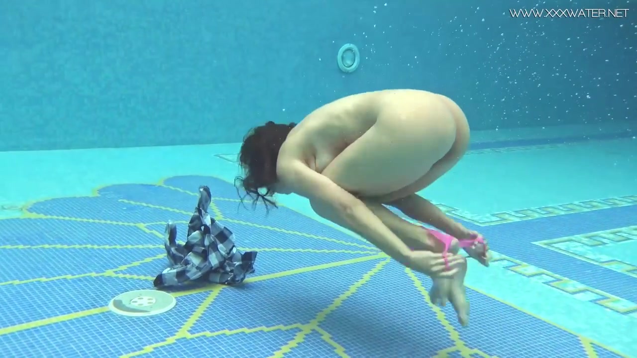 Naughty amateur at underwater babes porn Free Porn Videos | BestPornHubs.