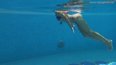 Underwater Show featuring Mary Kalisy's underwatershow sex