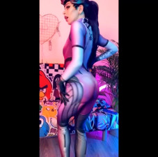 AliceBong's anal masturbation clip