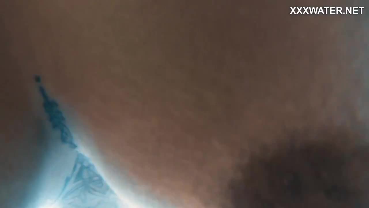 Yorgelis's underwatershow video Free Porn Videos | BestPornHubs.