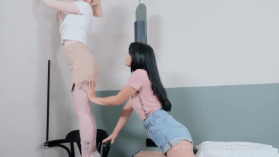 Lovely Sofi's skinny clip