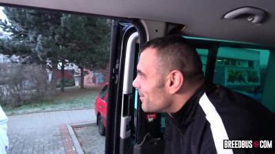 Short hair clip with tender Antonio Ross from Breed Bus