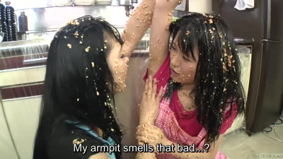 Perfect floozy's smelly action